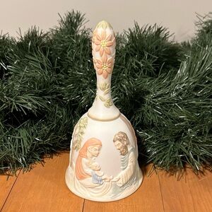 VTG 1982 Lefton "O Come All Ye Faithful" Hand-Painted Nativity Scene Bell. EUC